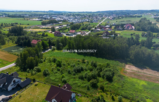 Działka budowlana / MPZP / przy głównej drodze