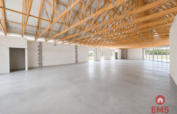 Lokal handlowo-usługowy 390 m2