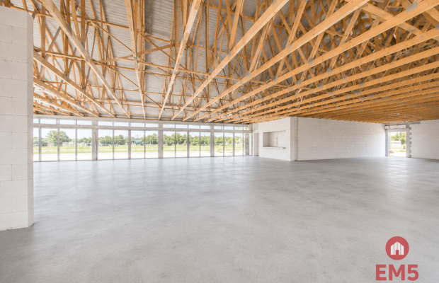 Lokal handlowo-usługowy 390 m2