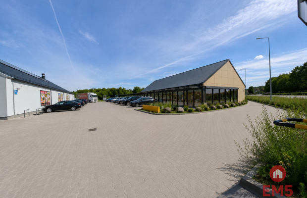 Lokal handlowo-usługowy 390 m2
