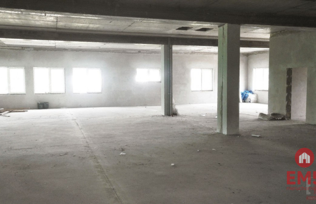 Powierzchnia handlowo-usługowa 1300 m2