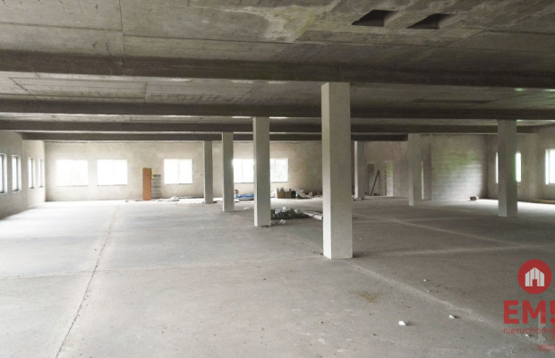 Powierzchnia handlowo-usługowa 1300 m2