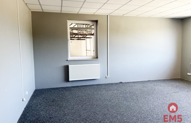 Biuro pod miastem, magazyn, plac