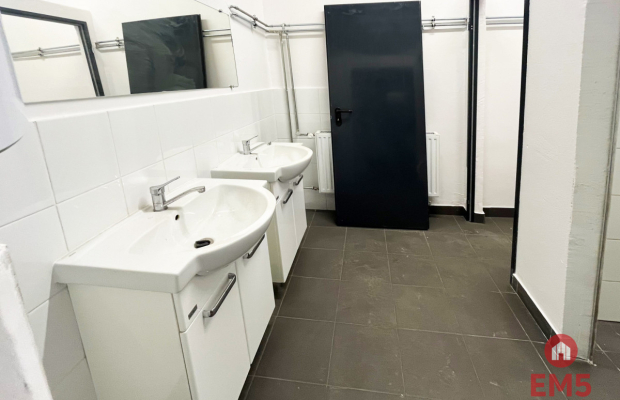 Kompleks biurowo magazynowy