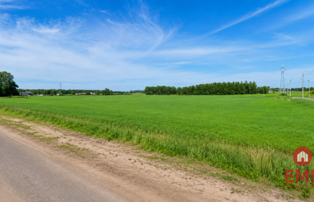 Działka inwestycyjna przy S8