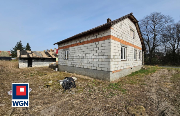 Popęszyce, dom, 5 pokoi, 128,17 m2, działka 647 m2, sprzedam, cena 310 000 zł.  
  
REZERWACJA  
  
Na sprzedaż dom w stanie su