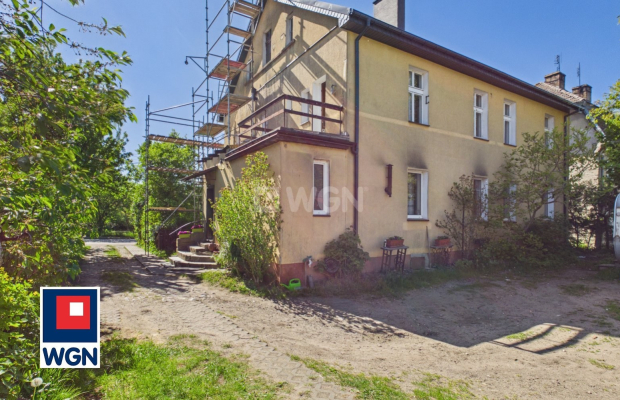 Trzebiatów, mieszkanie z ogródkiem i garażem, 2 pokoje, 47 m2, sprzedam, 219 000 zł.  
  
Na sprzedaż 2-pokojowe, bezczynszowe 