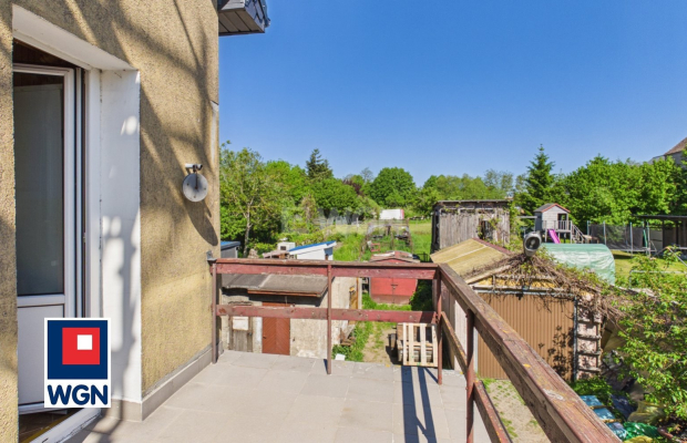 Trzebiatów, mieszkanie z ogródkiem i garażem, 2 pokoje, 47 m2, sprzedam, 219 000 zł.  
  
Na sprzedaż 2-pokojowe, bezczynszowe 