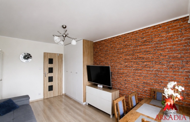 Na sprzedaż 2 pokoje, balkon, ul. Ostrowska 32