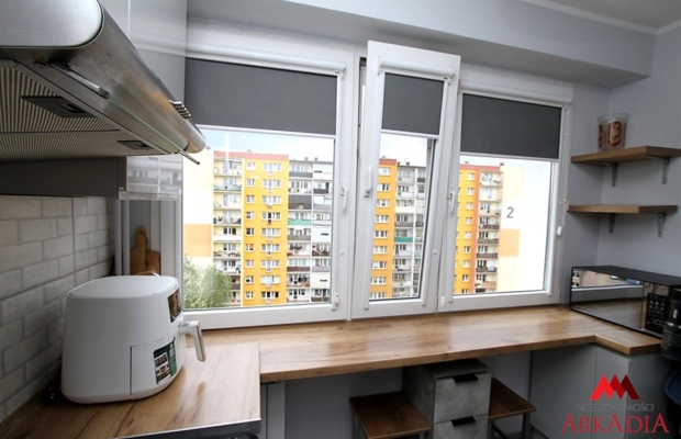 Na sprzedaż 2 pokoje, balkon, ul. Ostrowska 32
