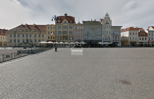 Prestiżowa lokalizacja - Stary Rynek w Bydgoszczy   

 Nieruchomość znajduje się przy  Starym Rynku  - najbardziej reprezentacy
