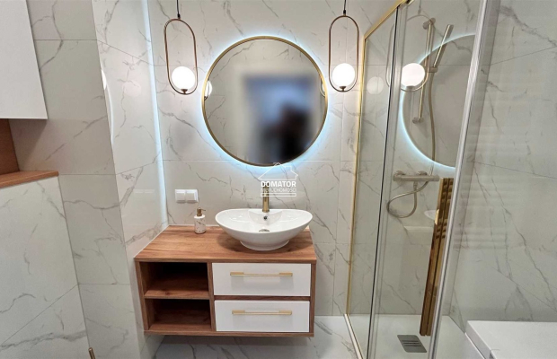 Mieszkanie 36 m2 na wynajem w nowoczesnym apartamentowcu na Osiedlu Glinki.  
Teren ogrodzony , zamknięty z sterowaną bramą wja