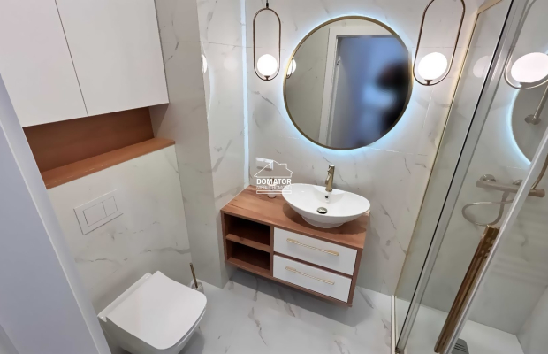 Mieszkanie 36 m2 na wynajem w nowoczesnym apartamentowcu na Osiedlu Glinki.  
Teren ogrodzony , zamknięty z sterowaną bramą wja