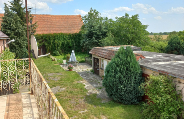 Dom wolnostojący 250m2 | Działka 34ar | Budynki