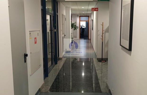 Włochy: lokal biurowy 285m2 do wynajęcia