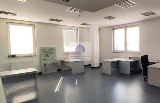 Włochy: lokal biurowy 285m2 do wynajęcia