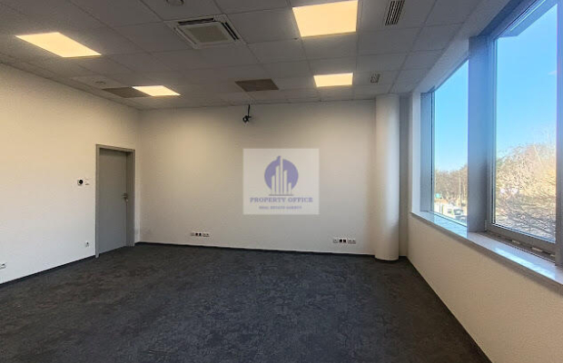 Ursus: lokal biurowy 42,80m2 do wynajęcia