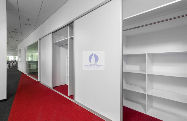 Włochy: lokal biurowy 1095,90m2 do wynajęcia