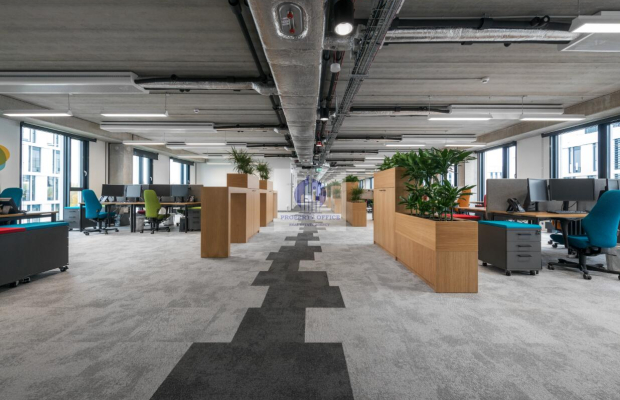 Włochy: lokal biurowy 2329,20m2 do wynajęcia
