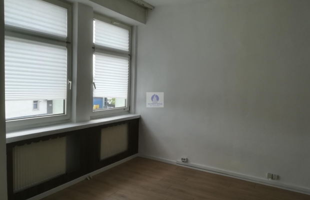 Targówek: lokal biurowy 25 m2 do wynajęcia
