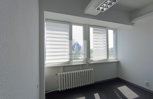 Praga Południe: lokal biurowy 14,30 m2 do wynajęcia