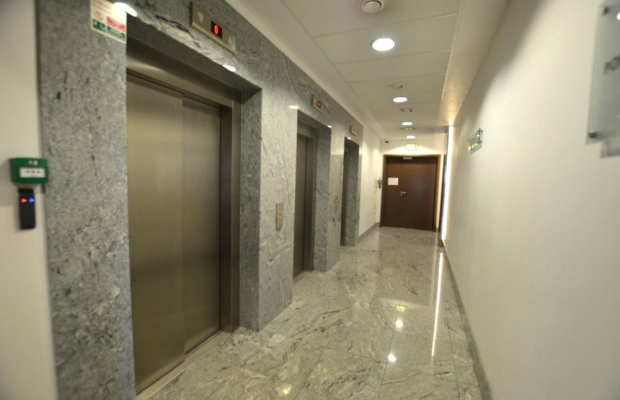 Włochy: lokal biurowy 495 m2 do wynajęcia