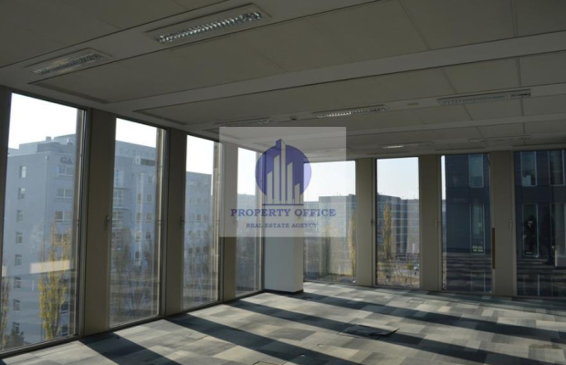 Mokotów: lokal biurowy 491m2 do wynajęcia
