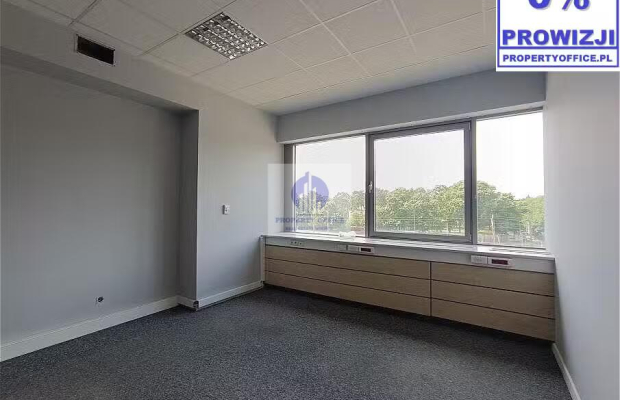 Wawer: lokal biurowy 30,11m2 do wynajęcia