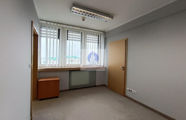 Mokotów: lokal biurowy 34,98m2 do wynajęcia