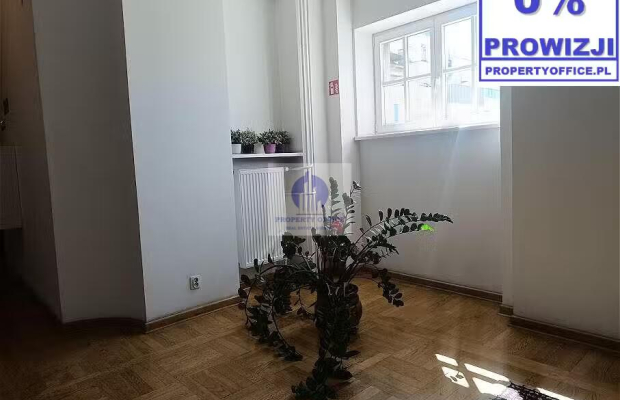 Śródmieście: lokal biurowy 17,90m2 do wynajęcia