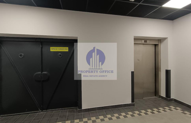 Włochy: lokal biurowy 61,60m2 do wynajęcia