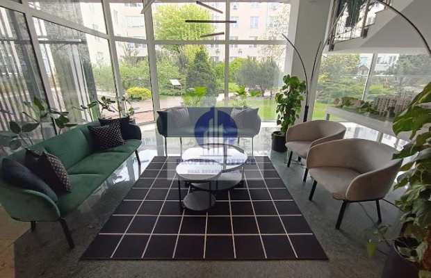 Praga Północ: lokal biurowy 81,65m2 do wynajęcia