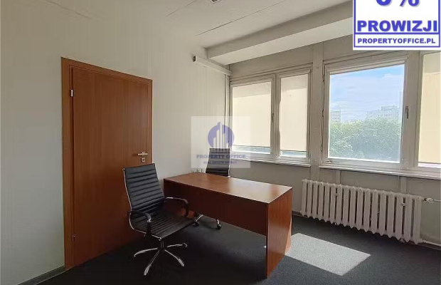 Praga Południe: lokal biurowy 14,40m2 do wynajęcia