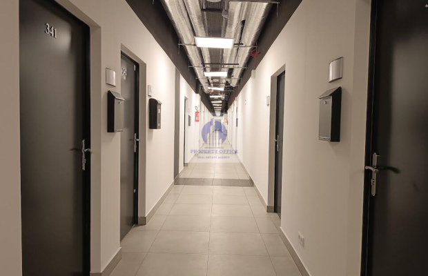 Włochy: lokal biurowy 25,30 m2 do wynajęcia