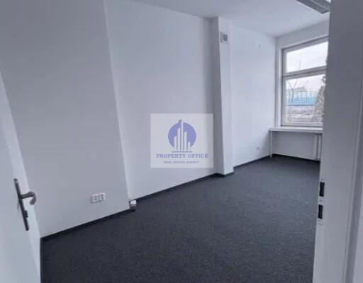 Włochy: lokal biurowy 35,20m2 do wynajęcia