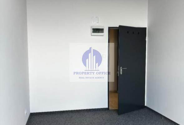 Włochy: lokal biurowy 40,70 m2 do wynajęcia