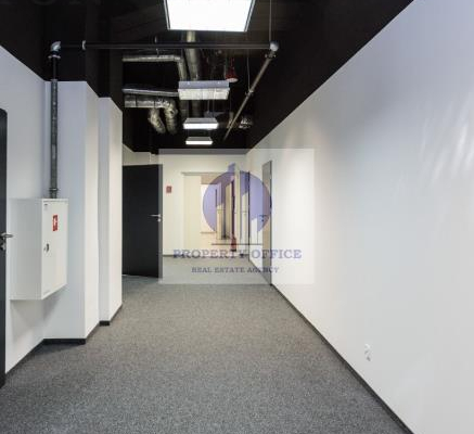 Włochy: lokal biurowy 40,70 m2 do wynajęcia