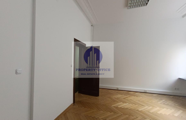 Śródmieście: lokal biurowy 21,88m2 do wynajęcia