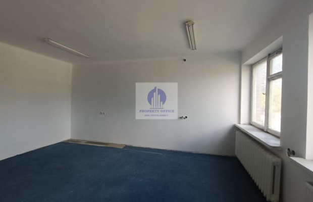 Włochy: lokal biurowy 24,90m2 do wynajęcia