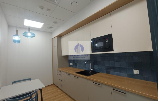 Wola: lokal biurowy 706 m2 do wynajęcia