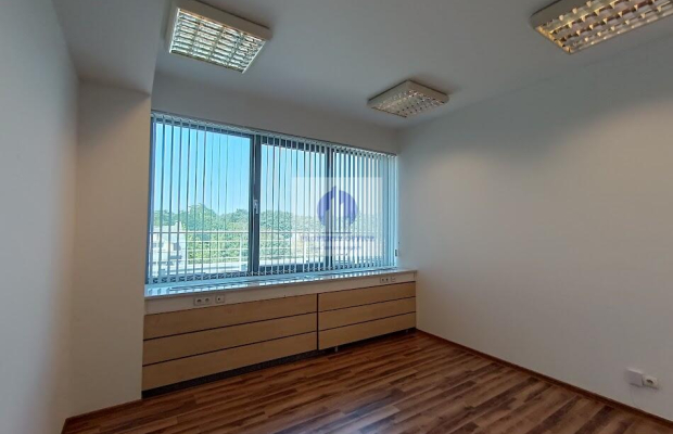 Wawer: lokal biurowy 21,29 m2 do wynajęcia