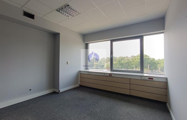 Wawer: lokal biurowy 129,36 m2 do wynajęcia