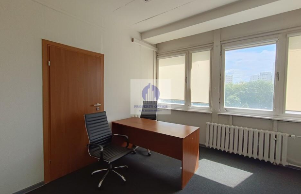 Praga Południe: lokal biurowy 27,70 m2 do wynajęcia