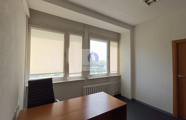 Praga Południe: lokal biurowy 27,70 m2 do wynajęcia