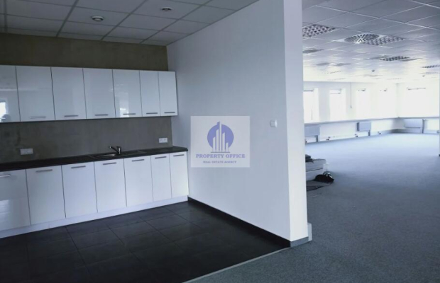 Ochota: lokal usługowo-biurowy 342 m2 do wynajęcia