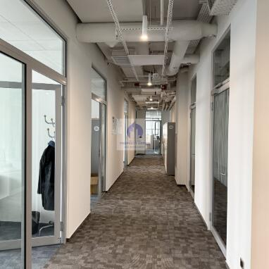 Mokotów: lokal biurowy 876m2 do wynajęcia
