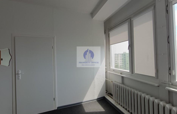 Praga Południe: lokal biurowy 21,30m2 do wynajęcia