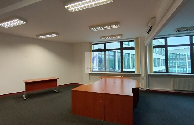 Ursynów : lokal biurowy 611,97 m2 do wynajęcia