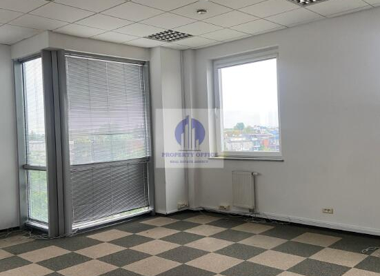 Włochy: lokal biurowy 81,04m2 do wynajęcia