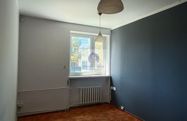 Włochy: lokal biurowy 33,90m2 do wynajęcia